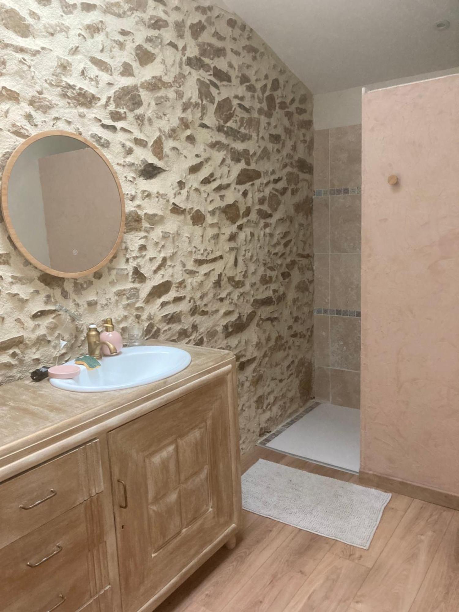 Premier Etage D Une Jolie Maison A La Campagne Montravers Kültér fotó
